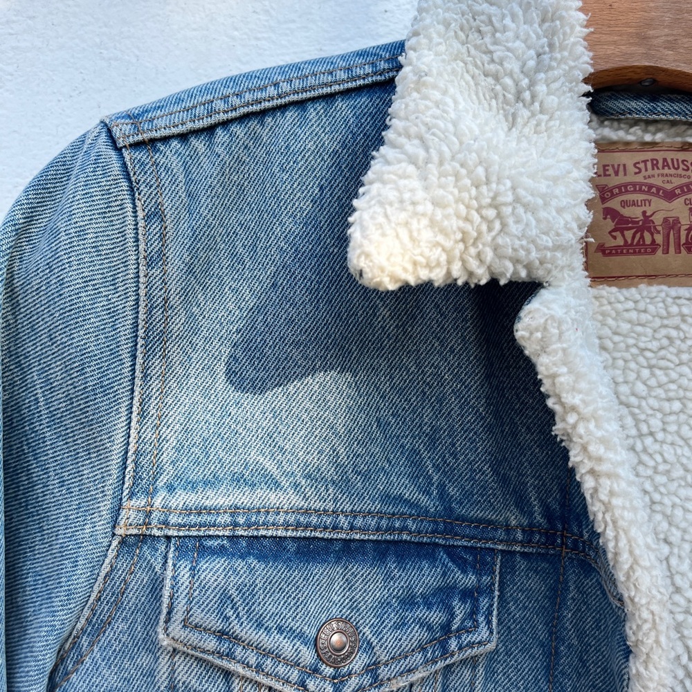 Levi shearling lined Jean jacket